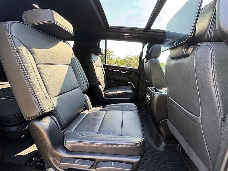 GMC Yukon XL Denali 4WD 2024