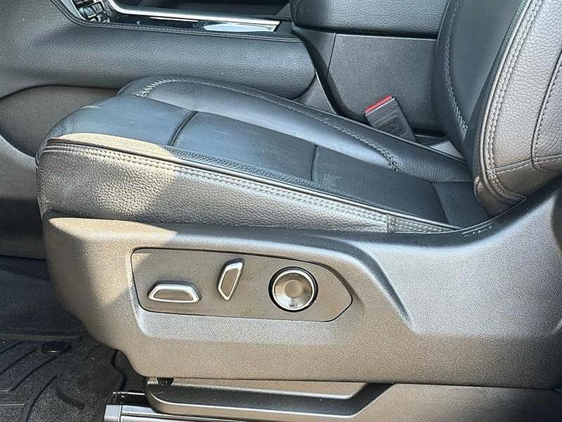GMC Yukon XL Denali 4WD 2024