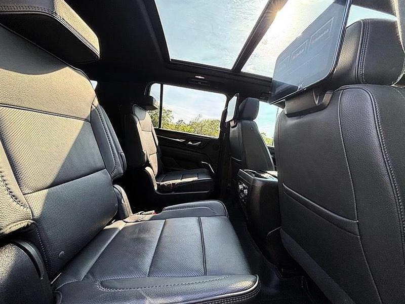 GMC Yukon XL Denali 4WD 2024