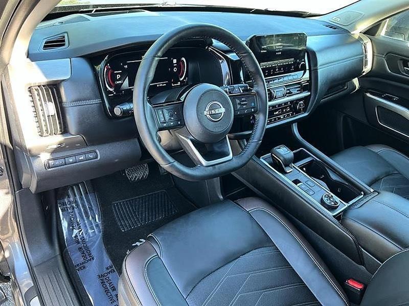 Nissan Pathfinder  2024