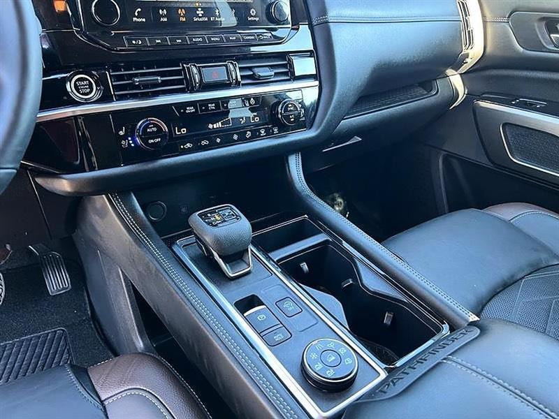 Nissan Pathfinder  2024