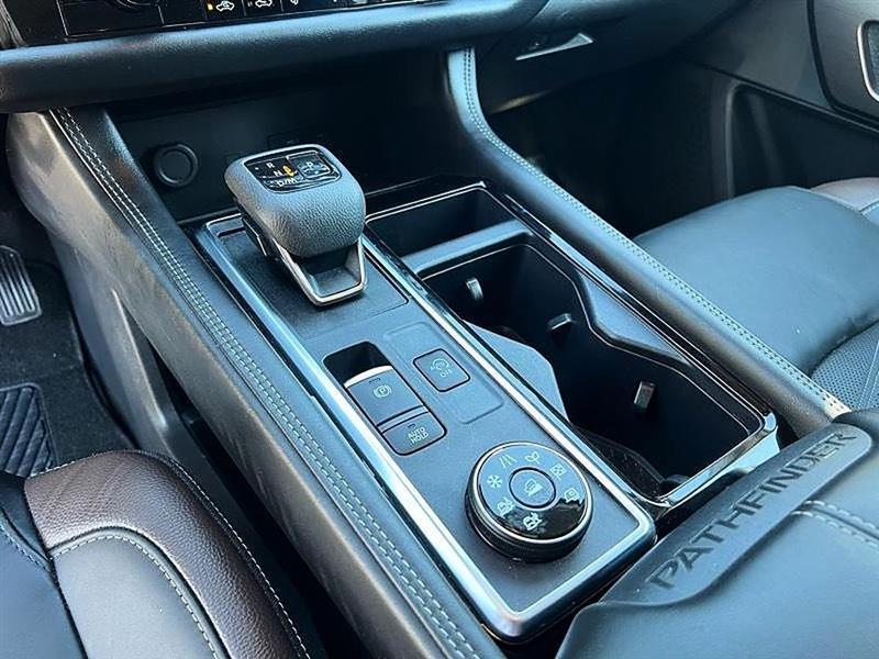 Nissan Pathfinder  2024