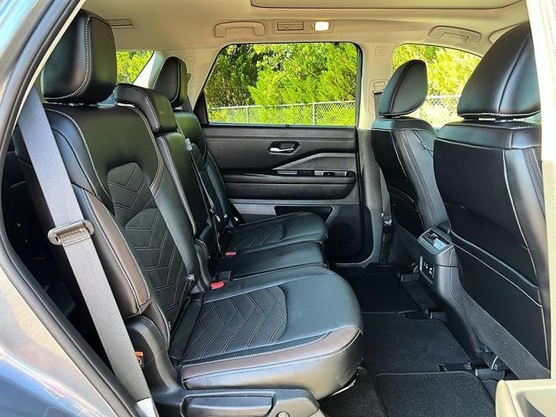 Nissan Pathfinder  2024