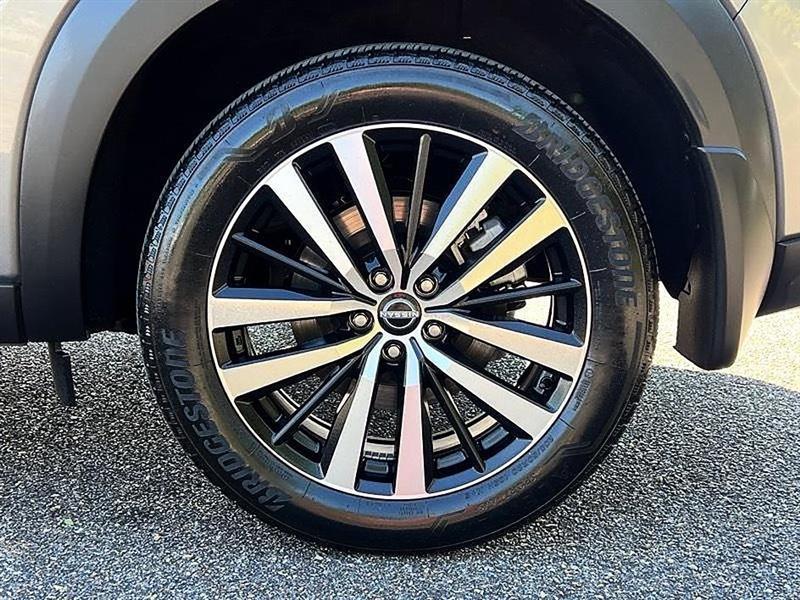 Nissan Pathfinder  2024