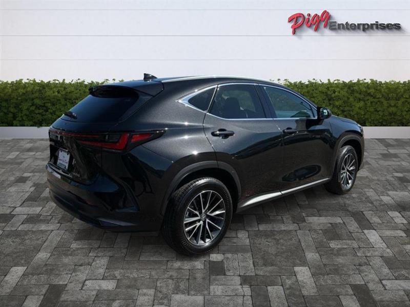 Lexus NX  2025