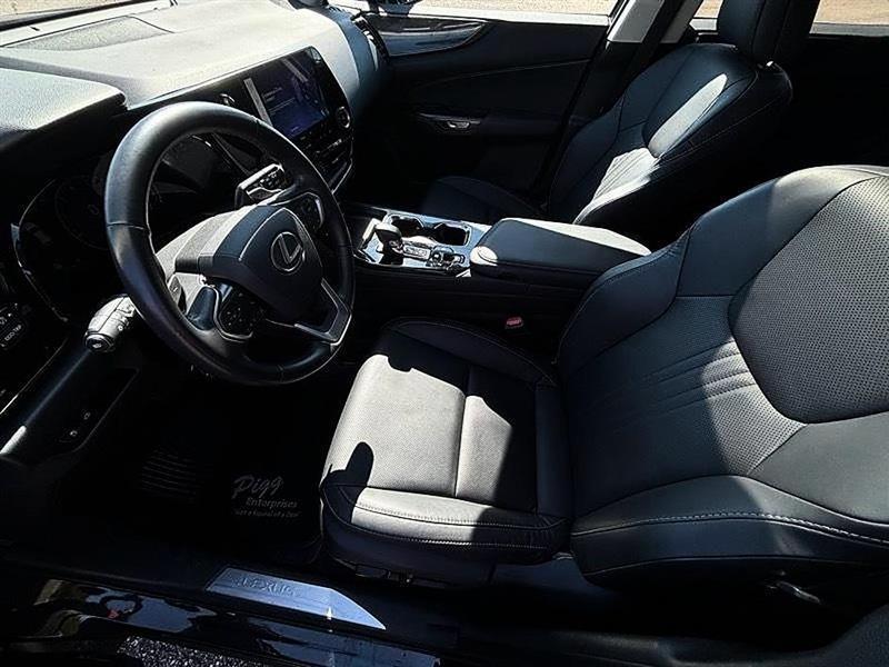 Lexus NX  2025