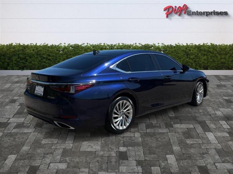 Lexus ES 350  2020