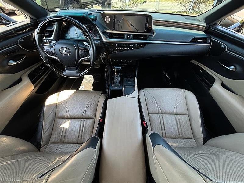 Lexus ES 350  2020