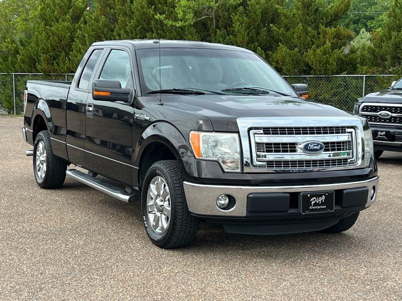 View vehicle photo 4