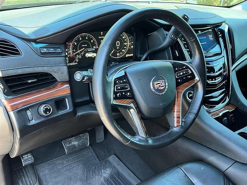 Cadillac Escalade  2015