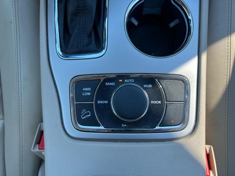 Jeep Grand Cherokee  2016