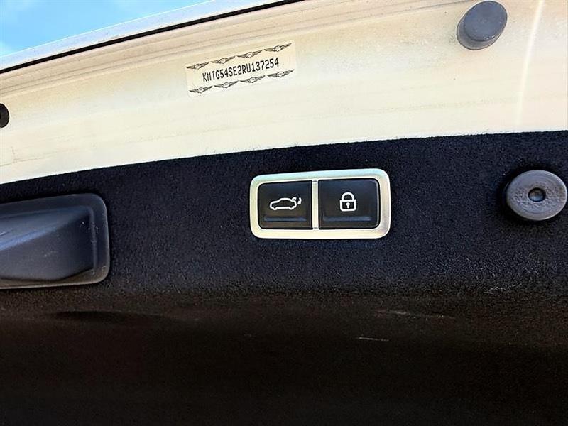Genesis G70  2024