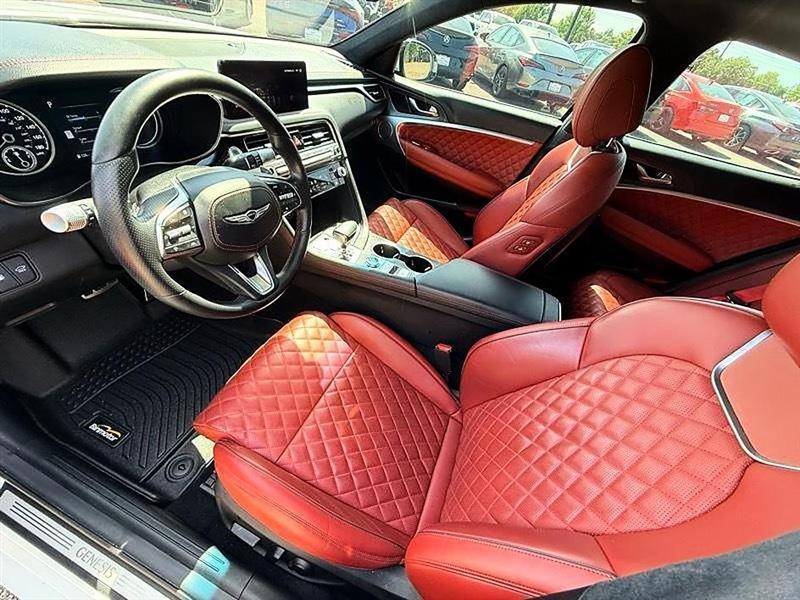 Genesis G70  2024