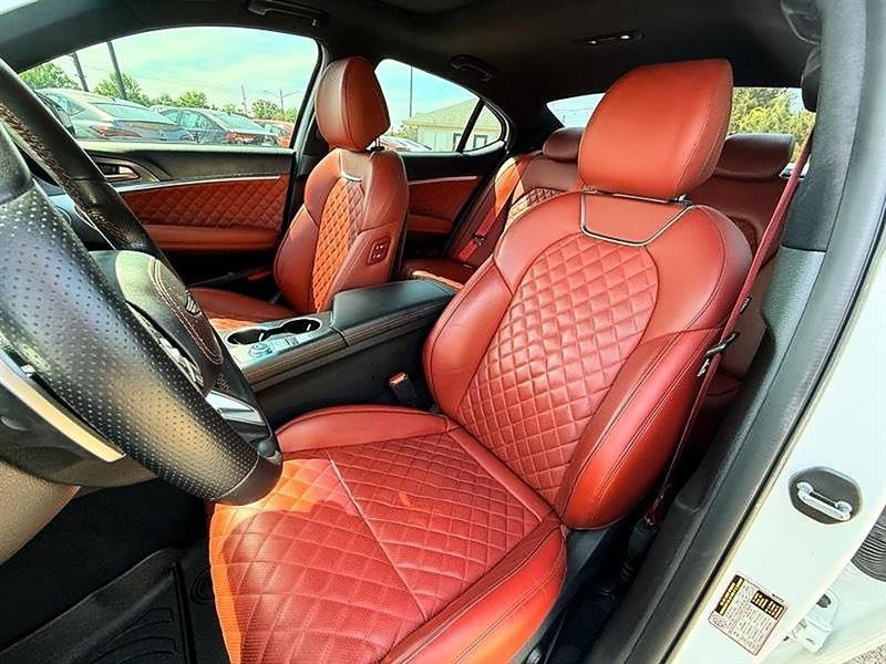 Genesis G70  2024