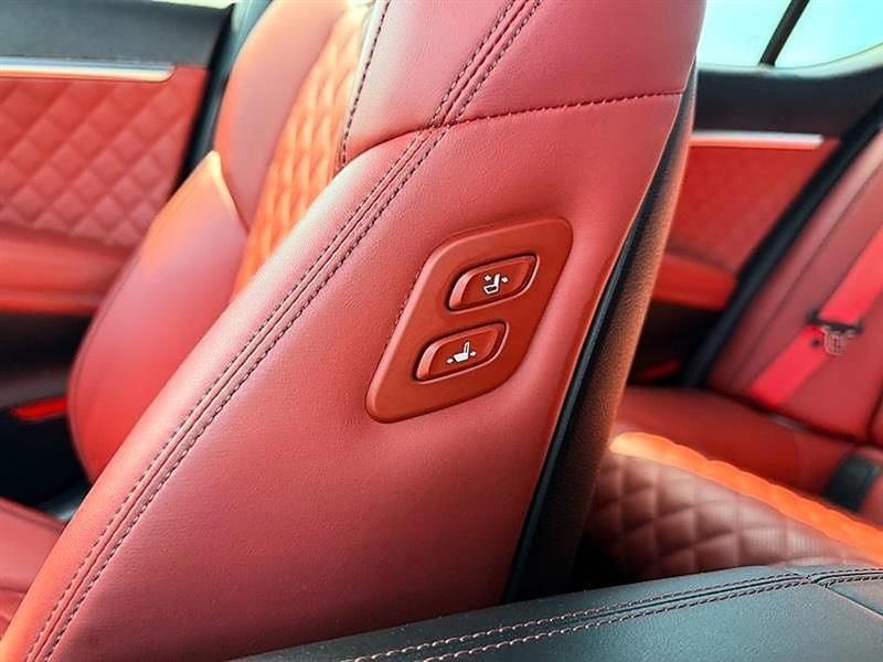 Genesis G70  2024