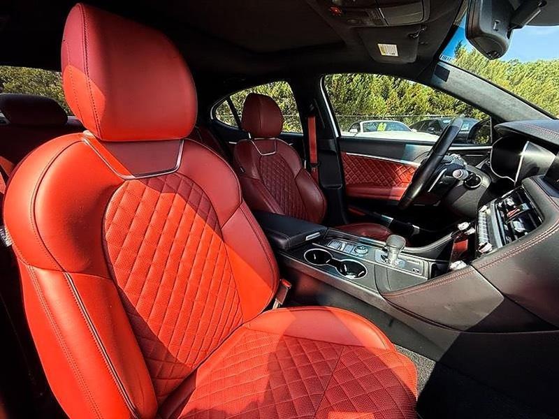 Genesis G70  2024