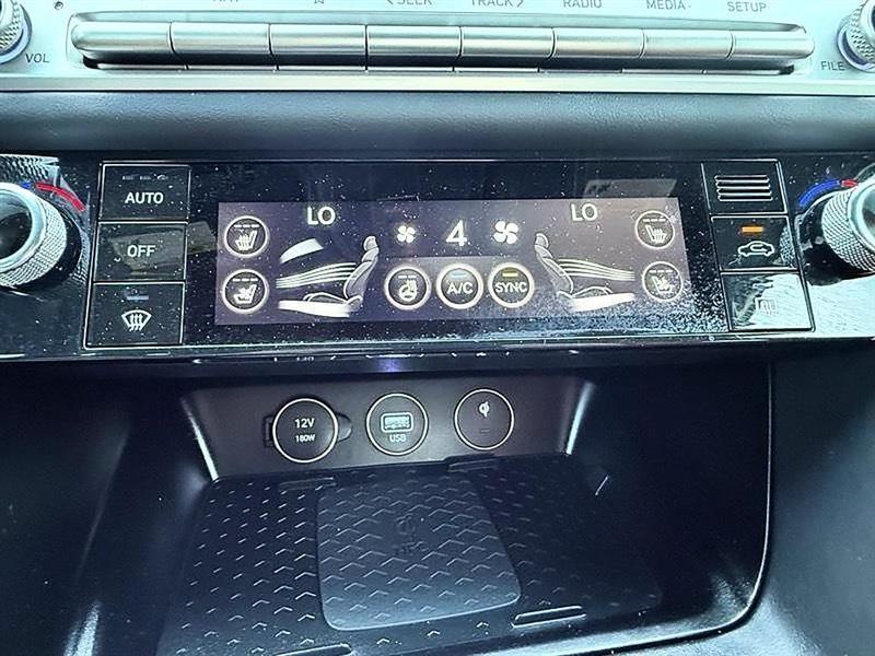 Genesis G70  2024