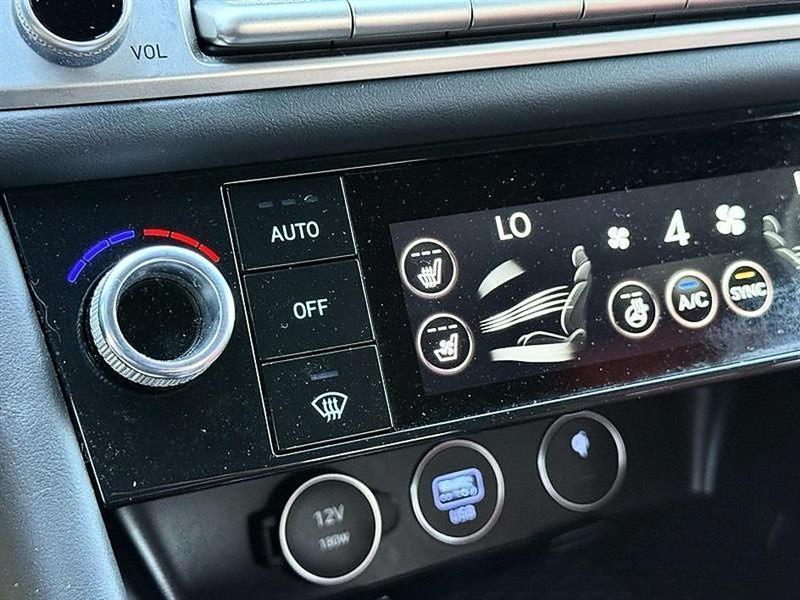 Genesis G70  2024