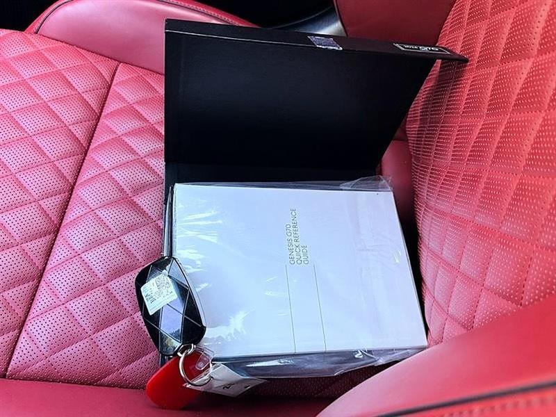 Genesis G70  2024