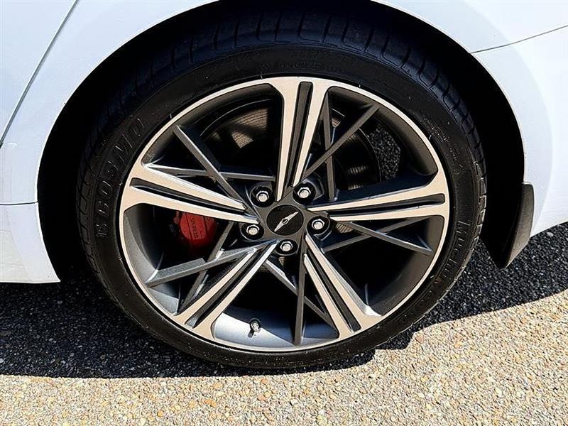Genesis G70  2024