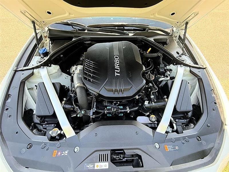 Genesis G70  2024