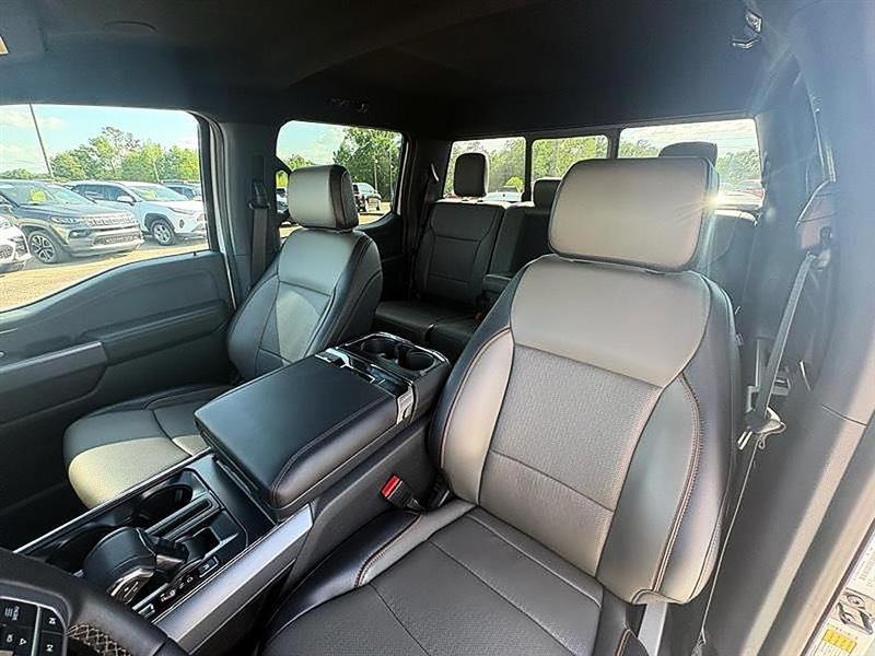 Ford F-150  2025