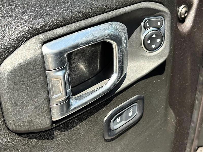 Jeep Wrangler  2024