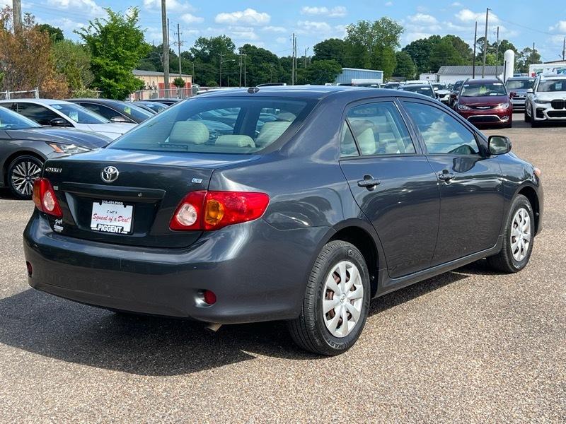 Toyota Corolla LE 2009