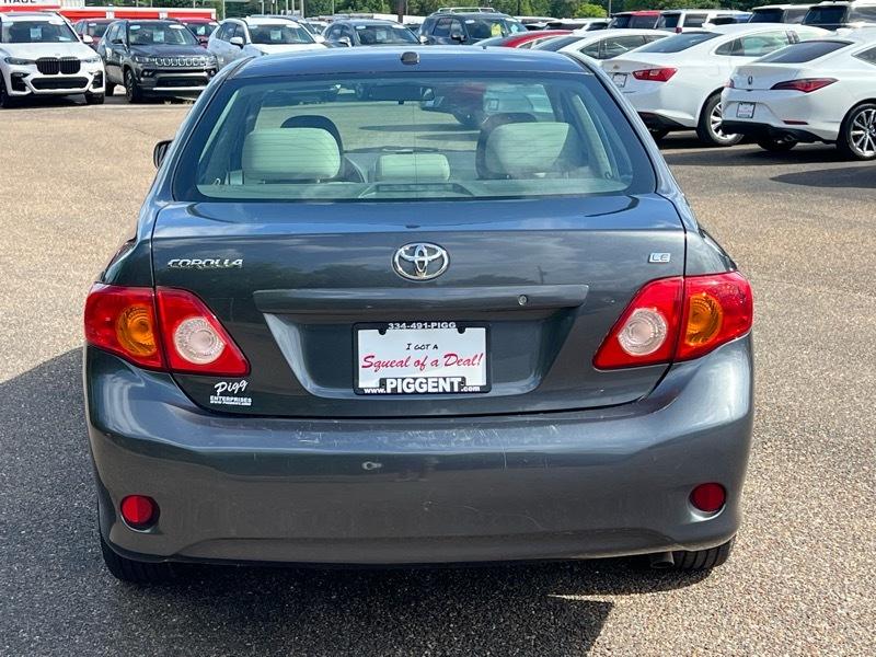 Toyota Corolla LE 2009