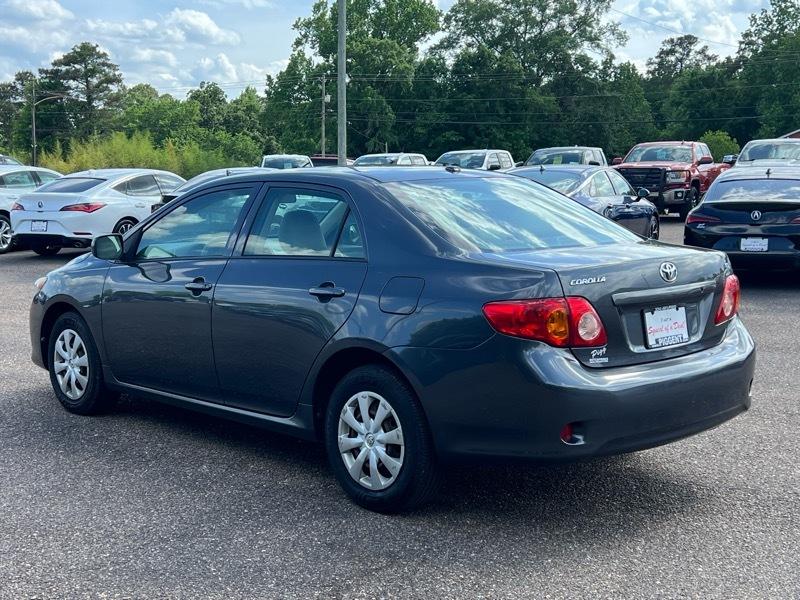 Toyota Corolla LE 2009