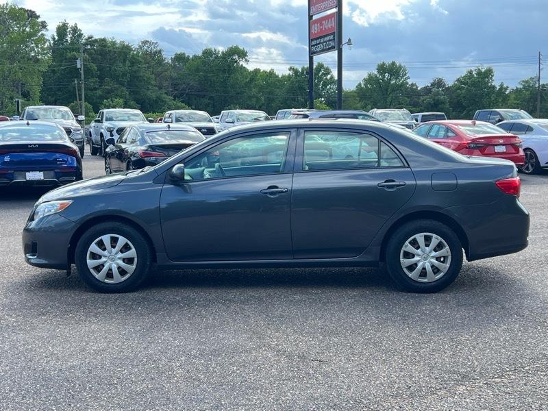 Toyota Corolla LE 2009