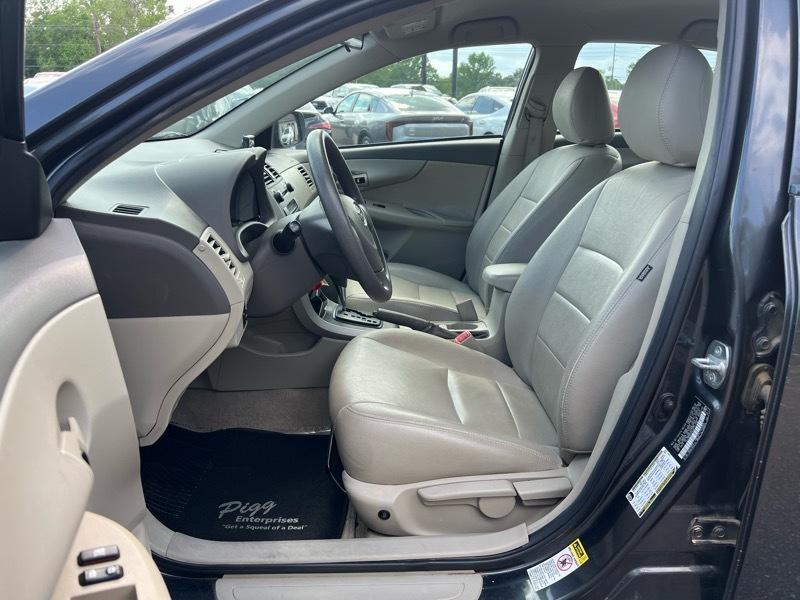 Toyota Corolla LE 2009