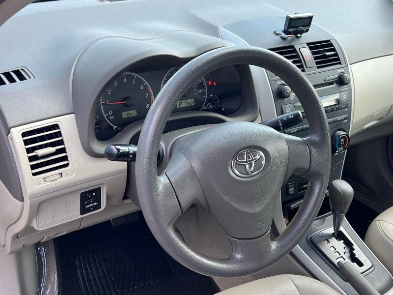 Toyota Corolla LE 2009