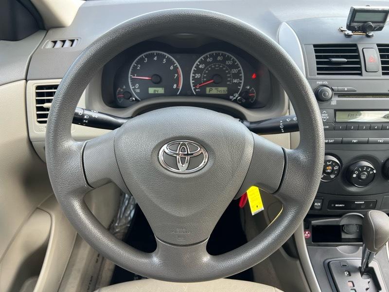 Toyota Corolla LE 2009