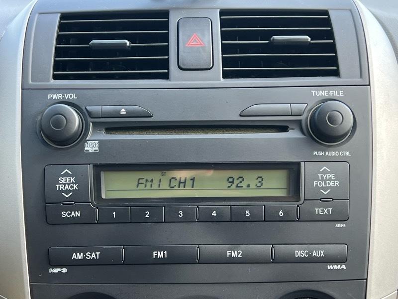 Toyota Corolla LE 2009