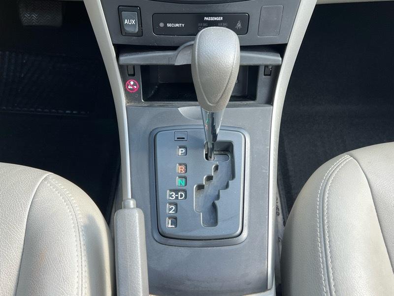 Toyota Corolla LE 2009