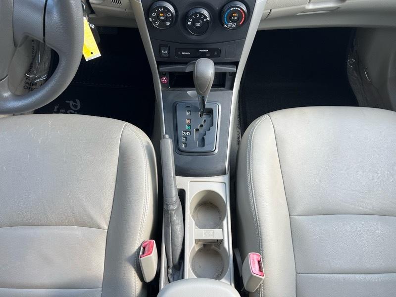 Toyota Corolla LE 2009