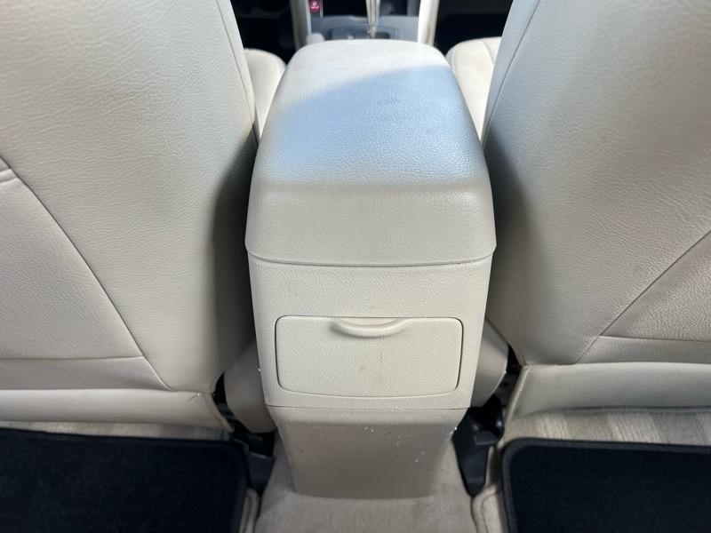 Toyota Corolla LE 2009