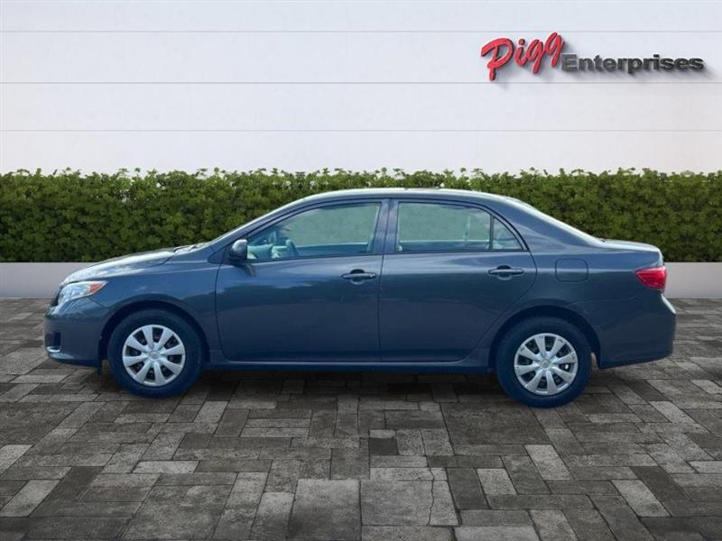 Toyota Corolla LE 2009