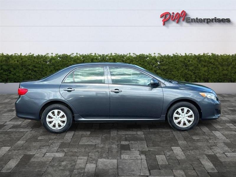 Toyota Corolla LE 2009