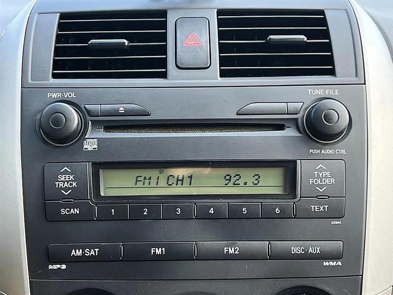 Toyota Corolla LE 2009