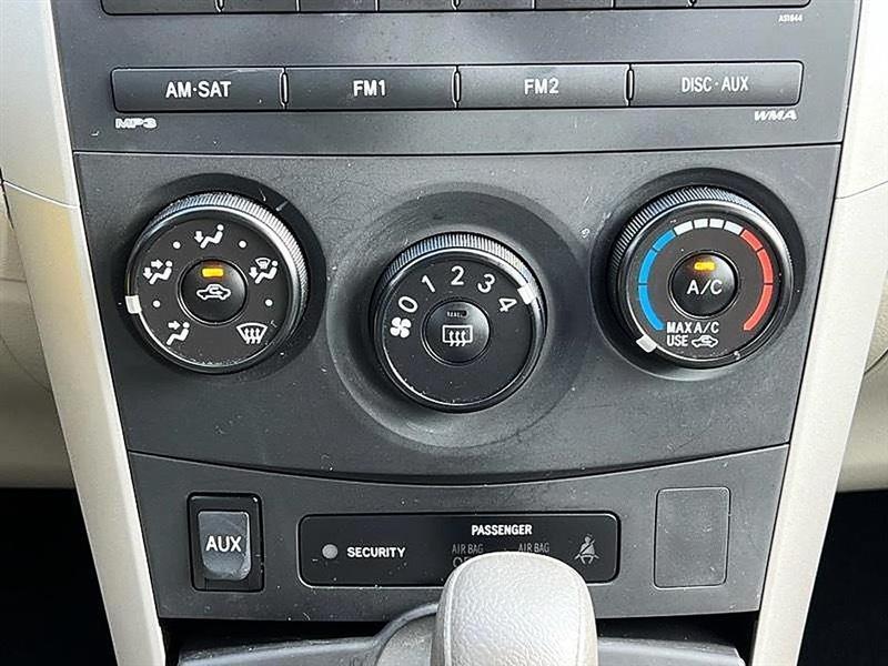 Toyota Corolla LE 2009