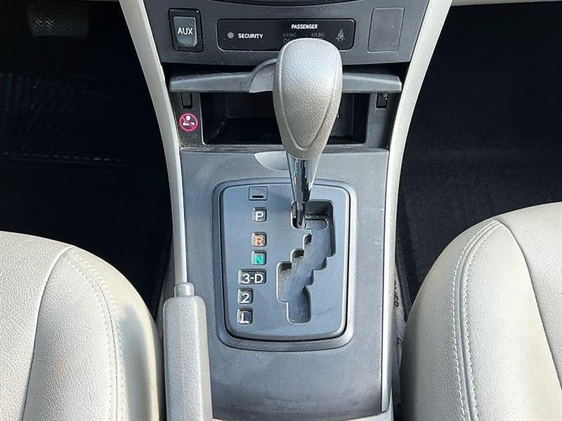 Toyota Corolla LE 2009