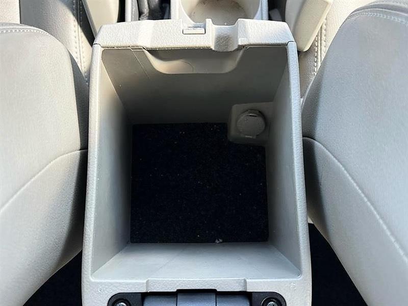 Toyota Corolla LE 2009