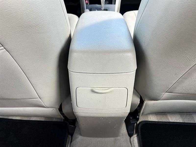 Toyota Corolla LE 2009