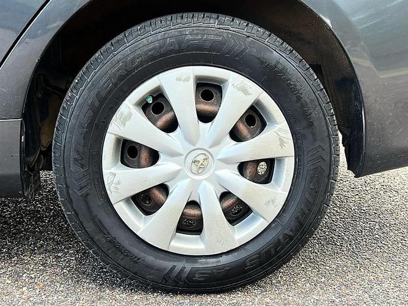 Toyota Corolla LE 2009