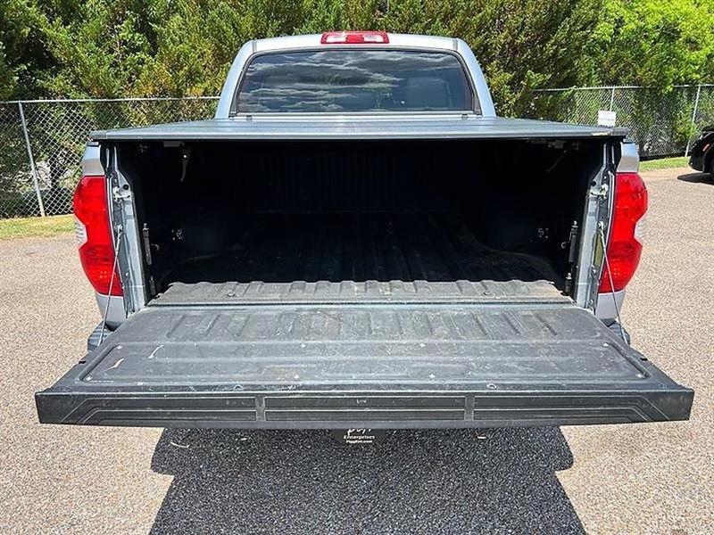 Toyota Tundra  2019