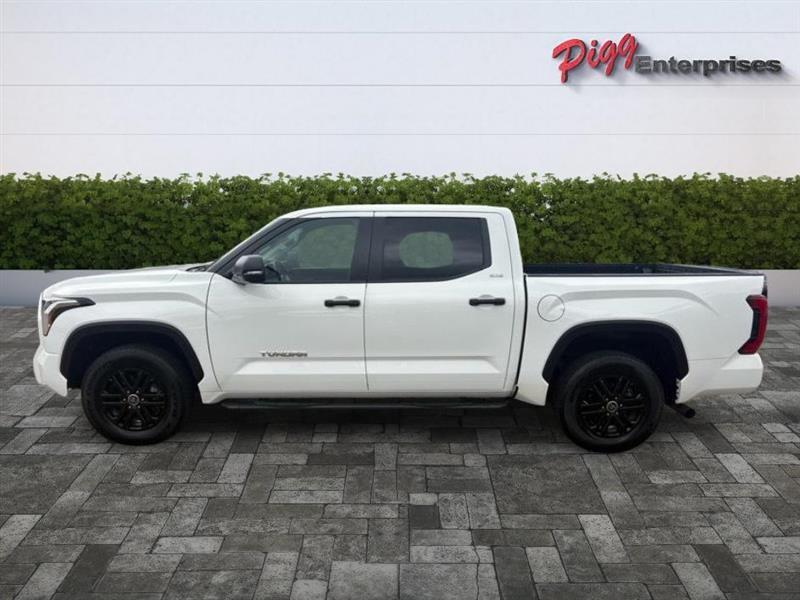 Toyota Tundra  2024