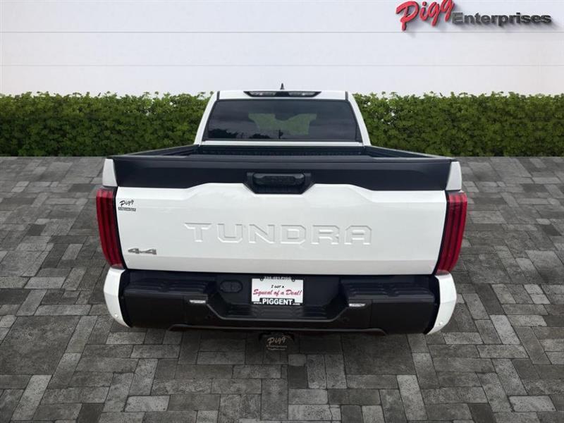 Toyota Tundra  2024