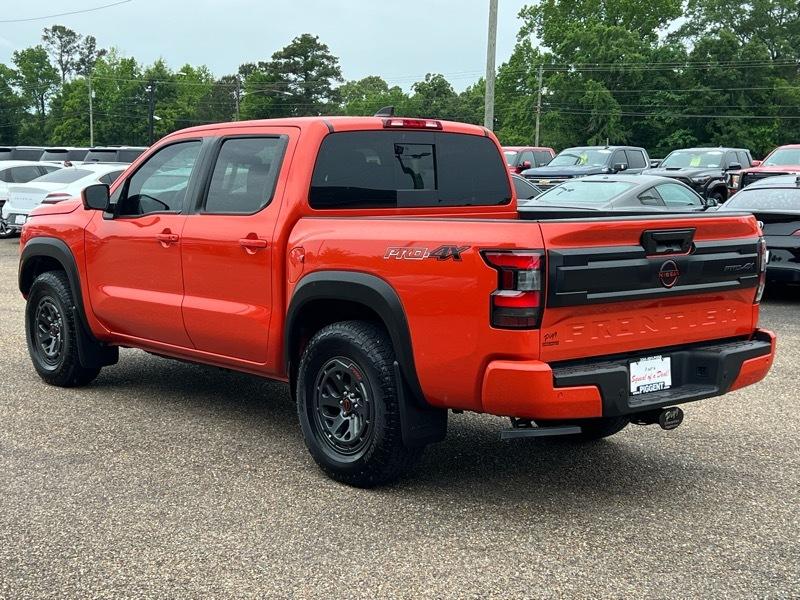 Nissan Frontier  2025